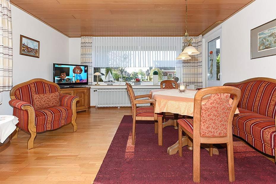Ferienwohnungen Im Haus Nordseebrise Neuharlingersiel Exterior foto